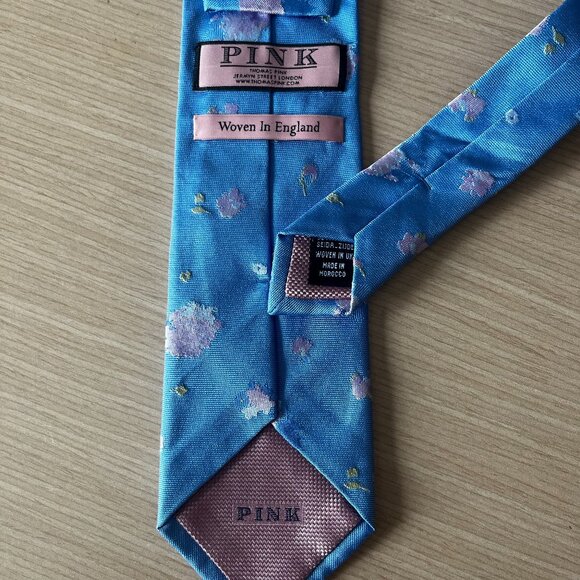 💕2/$30💕Thomas Pink Floral 100% Silk Blue Tie - Picture 3 of 7
